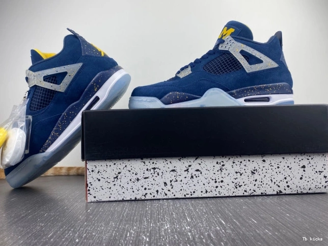 Reps TBK (PE) Michigan Air 4 Retro AJ4-1036660 Jordan 0822